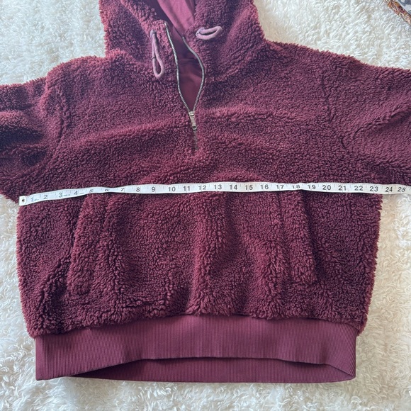 Lululemon Textured Fleece 1/2 Half Zip Hoodie Pullover Red Merlot W3FLRS Size 10 - Picture 7 of 15